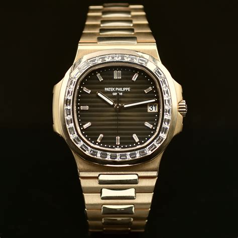 patek philippe nautilus 5723/1r price|patek philippe nautilus day date.